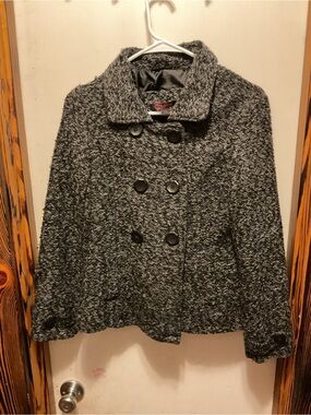 Black Lipstick Double-Breasted Gray Peacoat